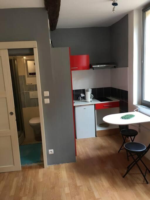 Jolie Studio Dans Le Centre Historique De Narbonne Apartment Exterior foto